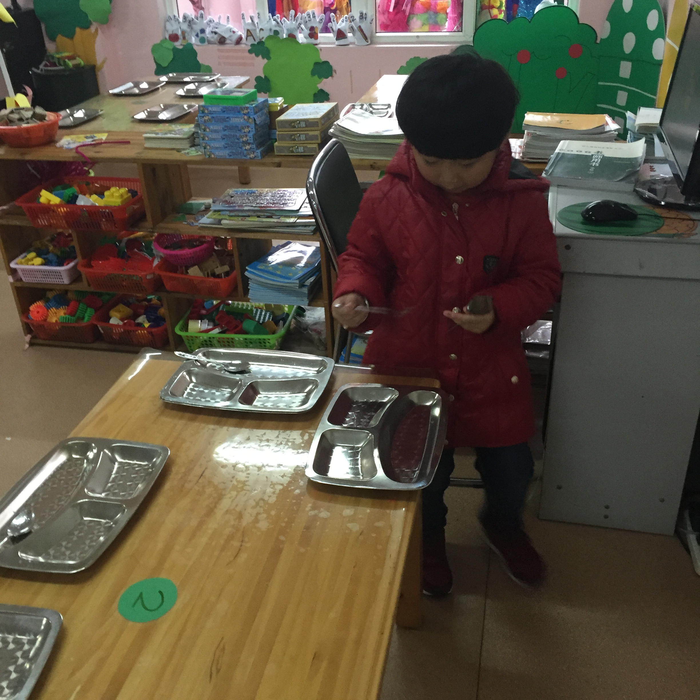 今天我值日 - 社会 - 富阳市大拇指幼儿园